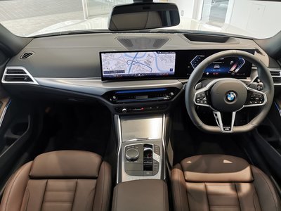 2025 BMW 3 SERIES TOURING photo 3