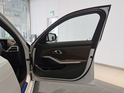 2025 BMW 3 SERIES TOURING thumbnail 27