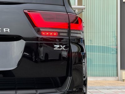 2025 Toyota LAND CRUISER 300 thumbnail 48