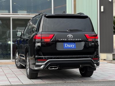 2025 Toyota LAND CRUISER 300 photo 9