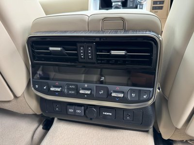 2025 Toyota LAND CRUISER 300 thumbnail 76