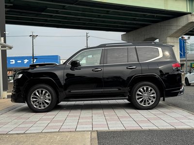 2025 Toyota LAND CRUISER 300 thumbnail 36