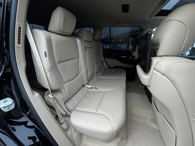 2025 Toyota LAND CRUISER 300 thumbnail 53