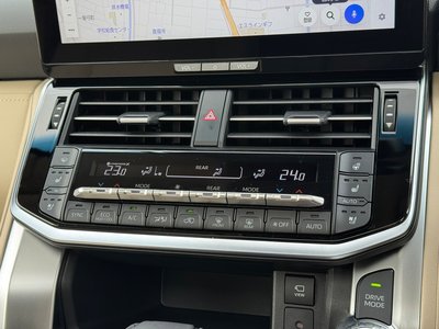 2025 Toyota LAND CRUISER 300 thumbnail 63