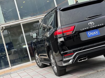 2025 Toyota LAND CRUISER 300 thumbnail 40