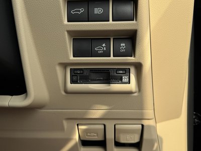 2025 Toyota LAND CRUISER 300 thumbnail 72