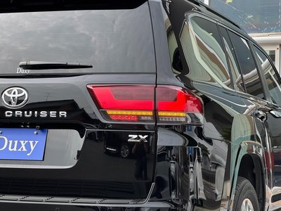 2025 Toyota LAND CRUISER 300 thumbnail 47