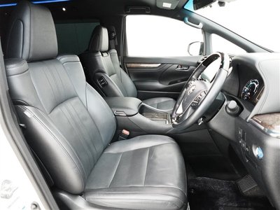 2022 Toyota ALPHARD photo 31
