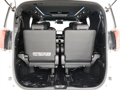 2022 Toyota ALPHARD photo 35