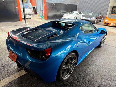 صورة مصغرة 13 لـ 2017 Ferrari 488 SPIDER