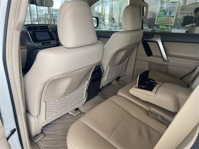 2019 Toyota LAND CRUISER PRADO thumbnail 24
