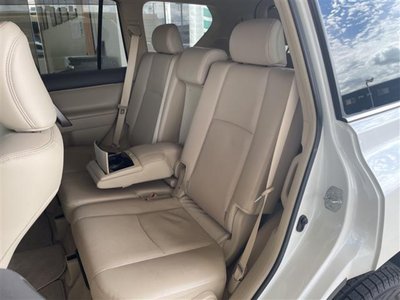 2019 Toyota LAND CRUISER PRADO thumbnail 26