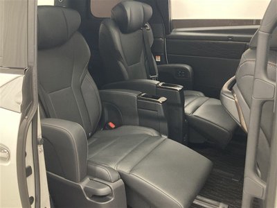 صورة 26 لـ 2024 Toyota ALPHARD