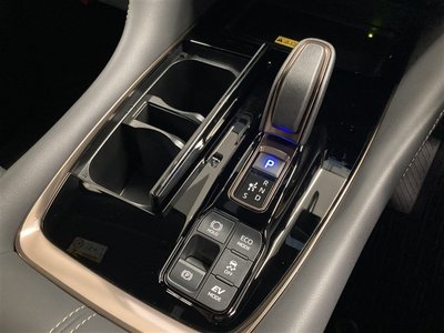 صورة 52 لـ 2024 Toyota ALPHARD