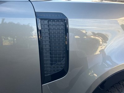 2025 LAND Rover DEFENDER thumbnail 64