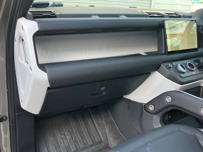 2025 LAND Rover DEFENDER thumbnail 24
