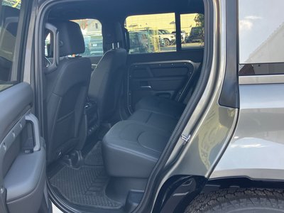 2025 LAND Rover DEFENDER thumbnail 50