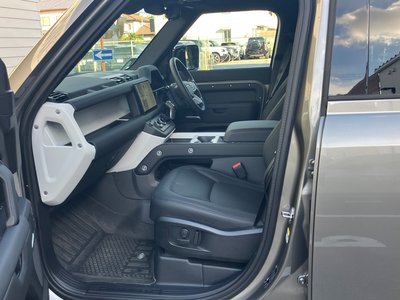 2025 LAND Rover DEFENDER photo 15