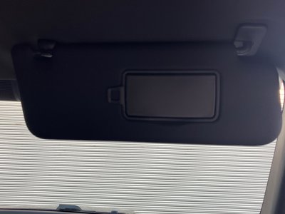 2025 LAND Rover DEFENDER thumbnail 26