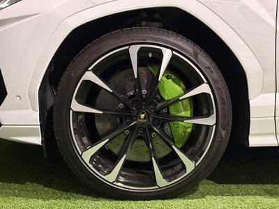 صورة 36 لـ 2019 Lamborghini URUS