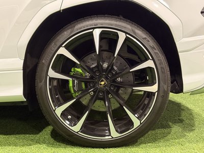 صورة 33 لـ 2019 Lamborghini URUS