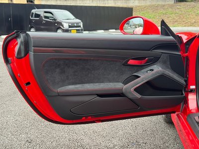 2016 Porsche CAYMAN thumbnail 41