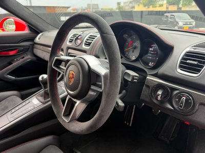 2016 Porsche CAYMAN thumbnail 32