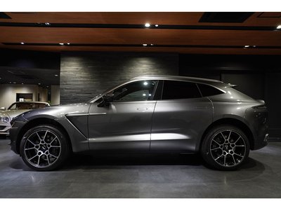 2022 Aston Martin DBX — фото 8