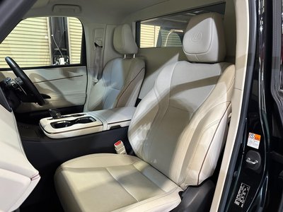 2024 Lexus LM 照片 40