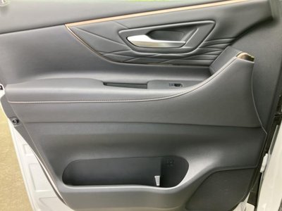 2024 Toyota ALPHARD — фото 24