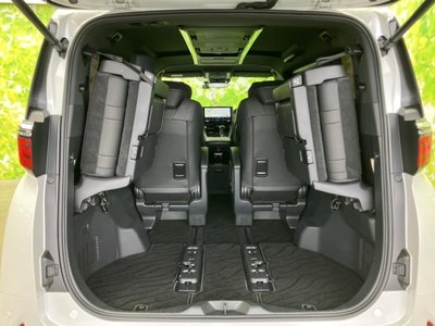 2024 Toyota ALPHARD — фото 23