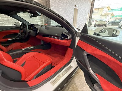 صورة 33 لـ 2023 Ferrari 296 GTS