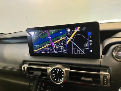 2021 Lexus IS — миниатюра 25