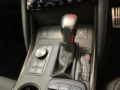2021 Lexus IS — миниатюра 20