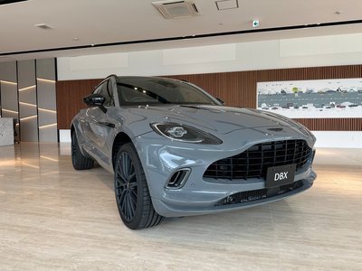 2026 Aston Martin DBX — фото 12