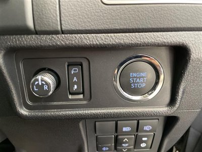 صورة 17 لـ 2023 Toyota LAND CRUISER PRADO