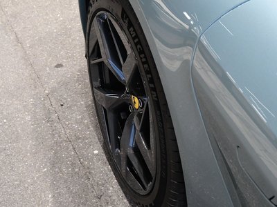 صورة 52 لـ 2025 Ferrari 12 CILINDRI