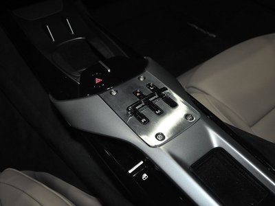 صورة 31 لـ 2025 Ferrari 12 CILINDRI
