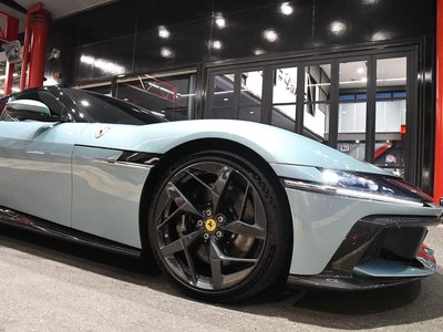 صورة 12 لـ 2025 Ferrari 12 CILINDRI