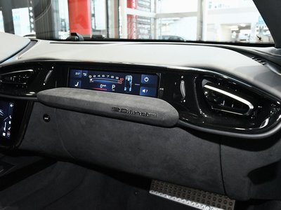 صورة 26 لـ 2025 Ferrari 12 CILINDRI