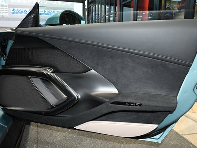 صورة 23 لـ 2025 Ferrari 12 CILINDRI