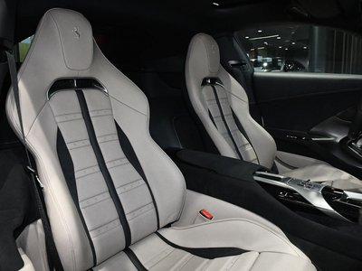 صورة 18 لـ 2025 Ferrari 12 CILINDRI