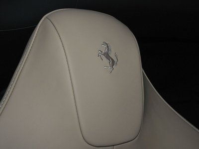 صورة 21 لـ 2025 Ferrari 12 CILINDRI