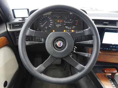 صورة 14 لـ 1986 BMW 7 SERIES