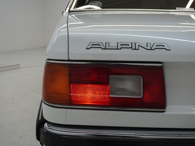 صورة 45 لـ 1986 BMW 7 SERIES