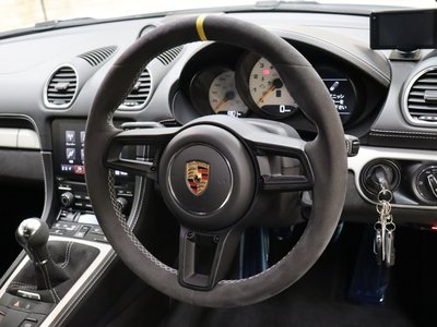 2021 Porsche 718 thumbnail 25
