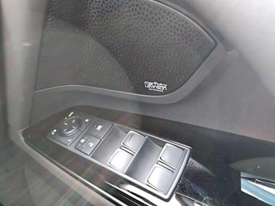 2023 Lexus LX photo 16