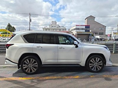 2023 Lexus LX photo 12