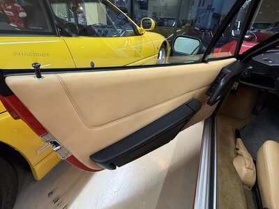صورة 37 لـ 1989 Ferrari 328 GTB