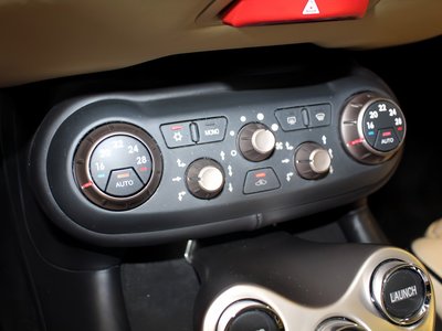 2011 Ferrari CALIFORNIA 照片 12